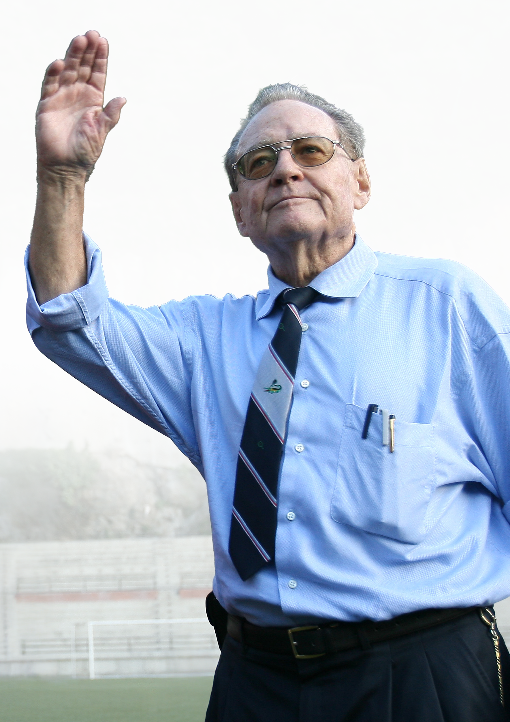 FOTO-DR-GUILLERMO_-SEGUNDA-PORTADA