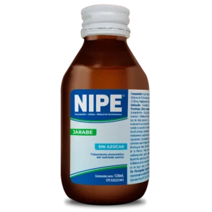 Nipe Jarabe (Acetaminofén, Cafeína y Clorfeniramina), frasco de medicamento combinado para el alivio de los síntomas del resfriado, gripe, fiebre, dolor de cabeza y congestión nasal.
